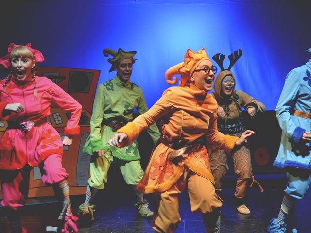 Elenco de actores caracterizados para shows de Navidad